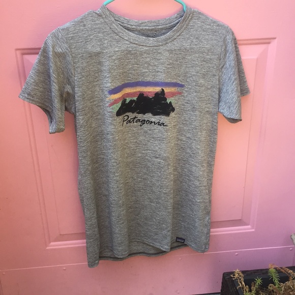 NWOT Patagonia capilene Tee small - Picture 2 of 3